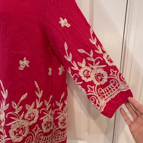 Ana & Rose Floral Embroidered Women's Top Size small - Picture 3 of 6